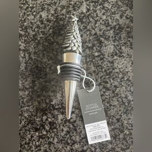 Brand new threshold Christmas tree wine bottle stopper